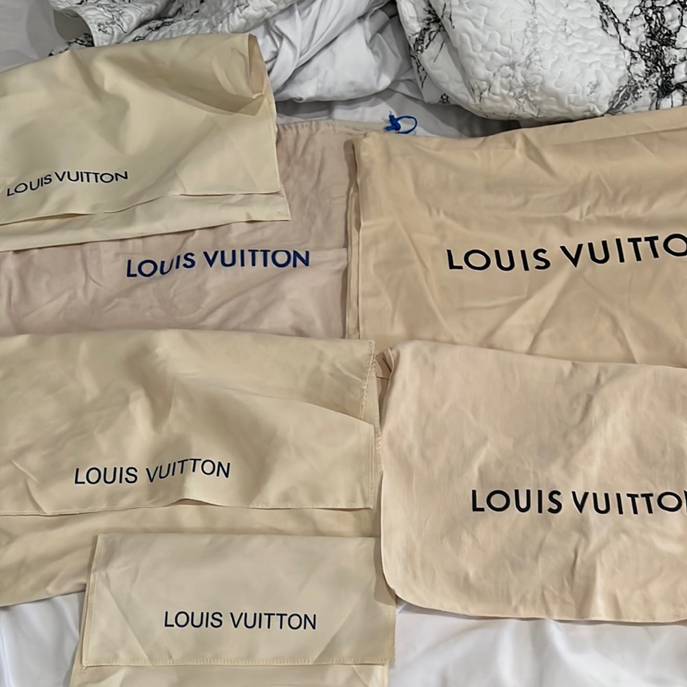 Set of 6 Louis Vuitton Dust Bags